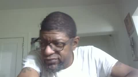 Snapshot of arteblazze chatting on 11/24/25, 06:07 Arteblazze not daddy boy bitch or nigga online show from 11/24/25, 06:07