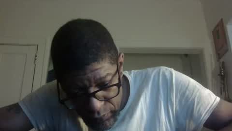 Snapshot of arteblazze chatting on 11/25/25, 05:02 Arteblazze not daddy boy bitch or nigga online show from 11/25/25, 05:02