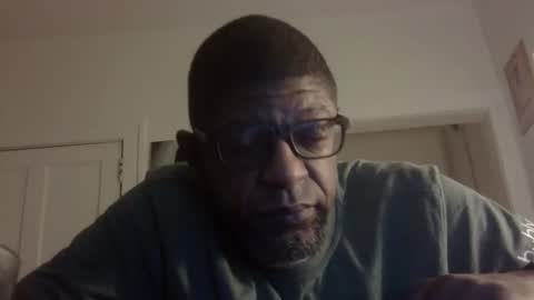 Snapshot of arteblazze chatting on 12/01/25, 10:15 Arteblazze not daddy boy bitch or nigga online show from 12/01/25, 10:15