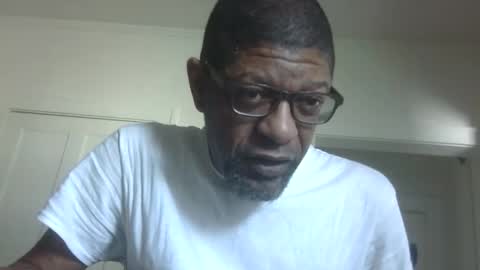 Snapshot of arteblazze chatting on 12/05/25, 03:41 Arteblazze not daddy boy bitch or nigga online show from 12/05/25, 03:41