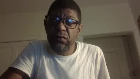 Snapshot of arteblazze chatting on 12/14/25, 11:15 Arteblazze not daddy boy bitch or nigga online show from 12/14/25, 11:15