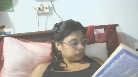 Snapshot of artemis951223 chatting on 01/17/25, 02:50 Artemis online show from 01/17/25, 02:50