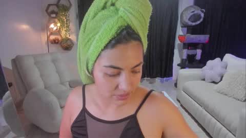 Snapshot of artemis_020 chatting on 03/17/26, 02:49 FENIX online show from 03/17/26, 02:49
