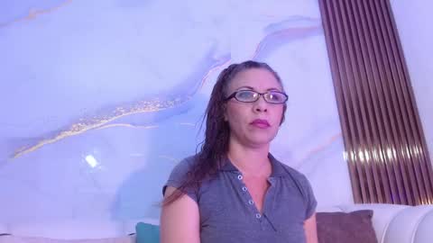 artemiza online show from 09/23/25, 12:30