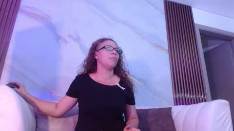 artemiza online show from 10/01/25, 12:11