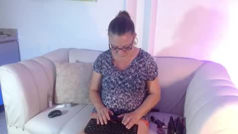 artemiza online show from 10/25/25, 12:23