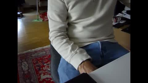 Snapshot of artesian99 chatting on 09/27/25, 10:09 artesian99 online show from 09/27/25, 10:09