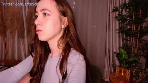 Snapshot of artexcite_ chatting on 01/27/25, 11:43 Lina online show from 01/27/25, 11:43