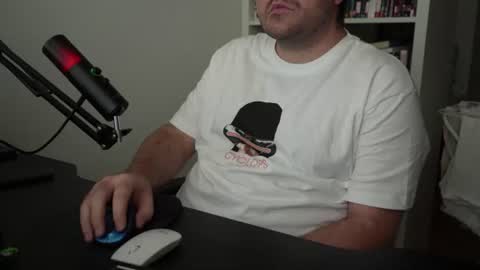 Snapshot of arthur_from_cumalot chatting on 07/30/26, 10:47 Arthur online show from 07/30/26, 10:47