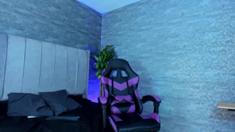 Snapshot of arthurcox_ chatting on 11/07/25, 05:35 arthurcox_ online show from 11/07/25, 05:35