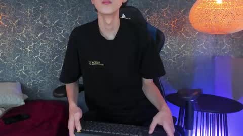 Snapshot of arthurcox_ chatting on 11/21/25, 07:45 arthurcox_ online show from 11/21/25, 07:45