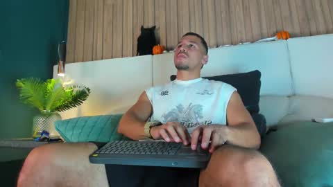 Arthur online show from 10/19/25, 07:36