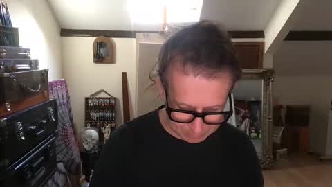 artisterotic online show from 10/28/25, 09:57