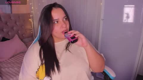 artmisa0519 online show from 10/22/25, 05:41