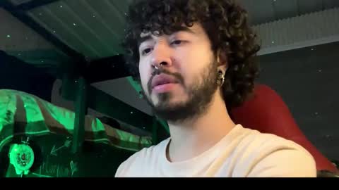 Snapshot of artorias_4 chatting on 11/23/25, 07:52 artorias 4 online show from 11/23/25, 07:52