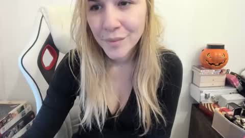 MIA online show from 01/19/25, 01:33