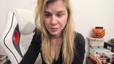 MIA online show from 02/09/25, 07:19