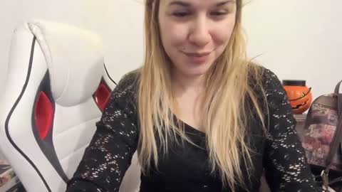 MIA online show from 02/10/25, 07:38