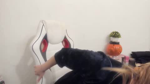 MIA online show from 02/21/25, 09:22
