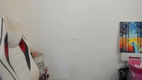 Snapshot of artsyandcraftsy_ chatting on 11/11/25, 11:54 MIA online show from 11/11/25, 11:54