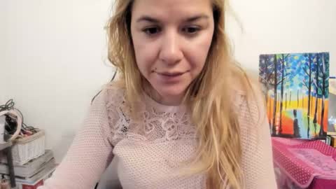 Snapshot of artsyandcraftsy_ chatting on 11/19/25, 07:19 MIA online show from 11/19/25, 07:19