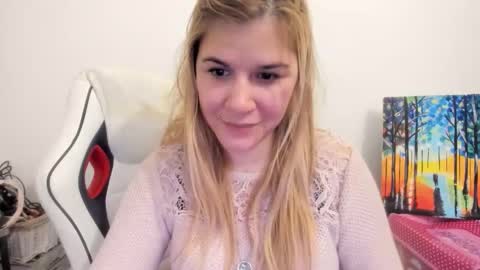 Snapshot of artsyandcraftsy_ chatting on 11/19/25, 07:25 MIA online show from 11/19/25, 07:25