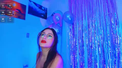 Snapshot of artt_juli chatting on 02/13/26, 10:39 Im juli online show from 02/13/26, 10:39