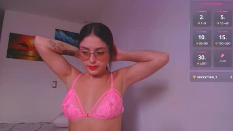 Snapshot of artt_juli chatting on 03/11/26, 10:38 Im juli online show from 03/11/26, 10:38