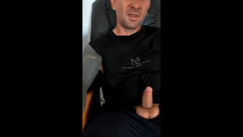 Snapshot of arunboy81 chatting on 04/30/26, 09:04 Lucash413 online show from 04/30/26, 09:04