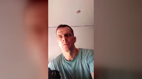 Snapshot of arvons chatting on 06/19/26, 08:18 Arvons online show from 06/19/26, 08:18