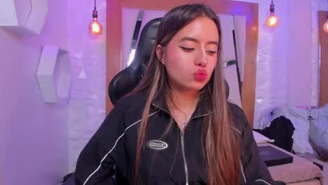 Ary Cooper online show from 10/27/25, 12:42