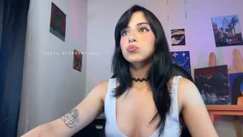   Independent Model online show from 07/01/26, 12:34