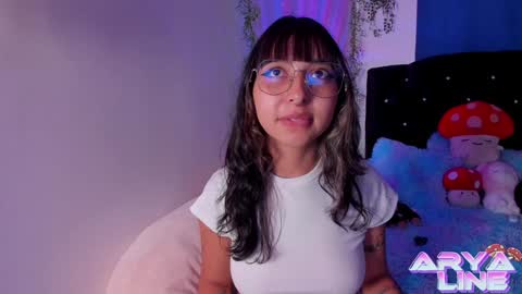 Snapshot of arya_line chatting on 01/14/25, 01:58 Arys online show from 01/14/25, 01:58