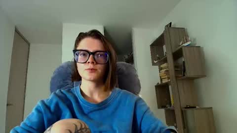 Snapshot of arya_starkw chatting on 10/24/25, 12:56 Ary 3 online show from 10/24/25, 12:56