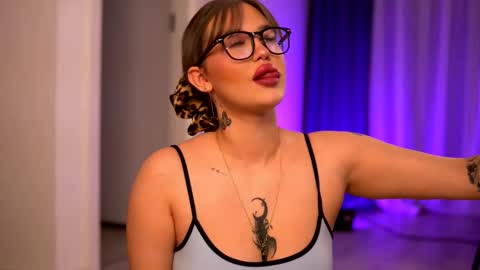 Lunaa  online show from 11/03/25, 07:26