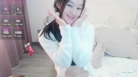 Lily online show from 02/09/25, 05:50