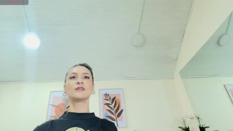 Catalina online show from 02/11/25, 05:07