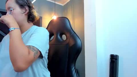 AsamiHattori  online show from 10/17/25, 05:48