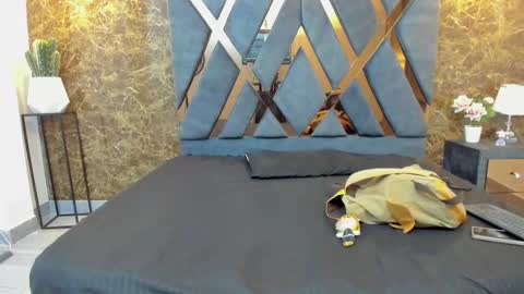 AsamiHattori  online show from 10/27/25, 11:14