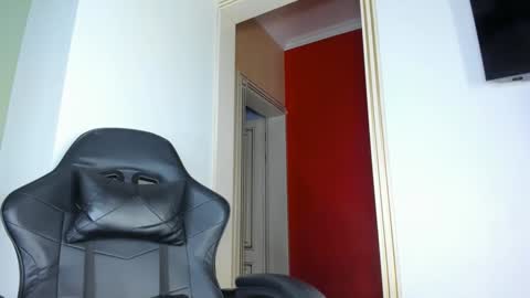 Asami online show from 11/20/25, 12:38