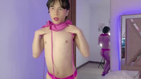 Ash Femboy online show from 09/22/25, 09:17