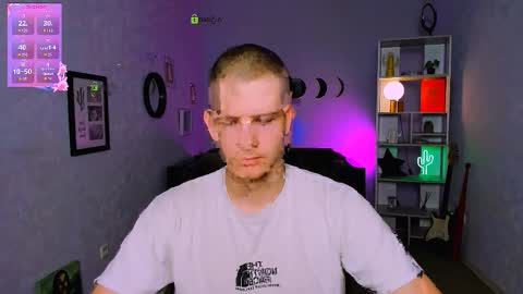 ash_raven_ online show from 09/20/25, 12:06