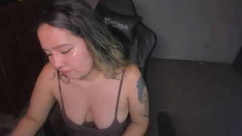 ash_smith1 online show from 09/14/25, 01:49