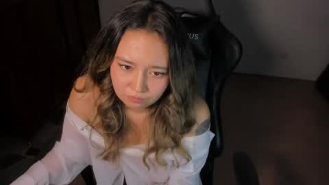 ash_smith1 online show from 06/03/26, 10:59
