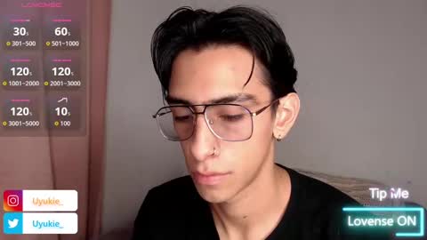 Snapshot of ash_v1 chatting on 11/12/25, 11:58 Ash online show from 11/12/25, 11:58