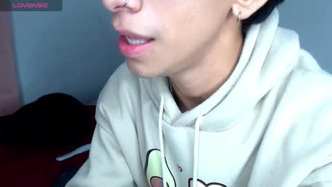 Snapshot of ash_v1 chatting on 12/04/25, 12:20 Ash online show from 12/04/25, 12:20