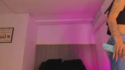 ash_valentine online show from 07/22/26, 07:38