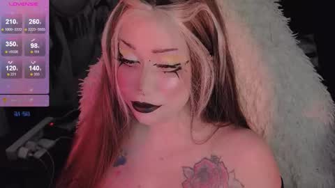 Snapshot of asha_nekooo chatting on 10/19/25, 11:16 Sasha next stream December 4st  at  0000- 0030 am German time online show from 10/19/25, 11:16