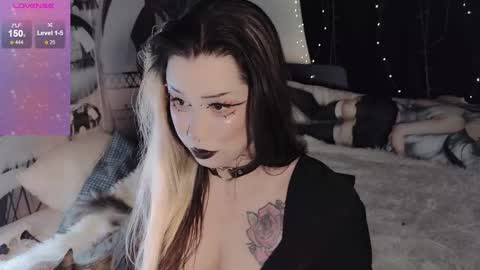 Snapshot of asha_nekooo chatting on 11/01/25, 11:18 Sasha next stream December 4st  at  0000- 0030 am German time online show from 11/01/25, 11:18