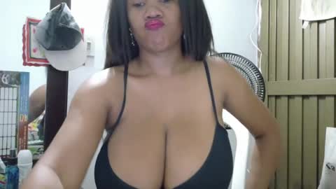 ashanty_1012 online show from 06/18/26, 10:47